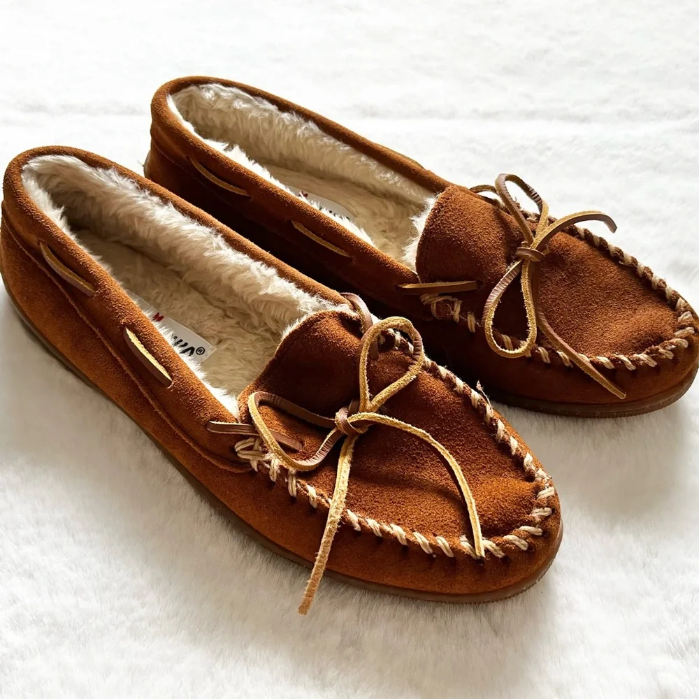 MINNETONKA FAUX FUR LINED MOCCASIN SIZE 10 COZY COMFY STYLISH_2